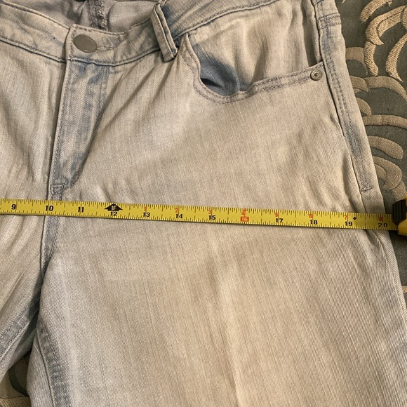 Democracy, size 8 stretch jeans. - Picture 6 of 7